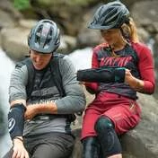 AMPLIFI MKX Knee/Shin Guard Black / Teal