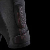 FURYGAN Xroad D30 protective shorts Черный